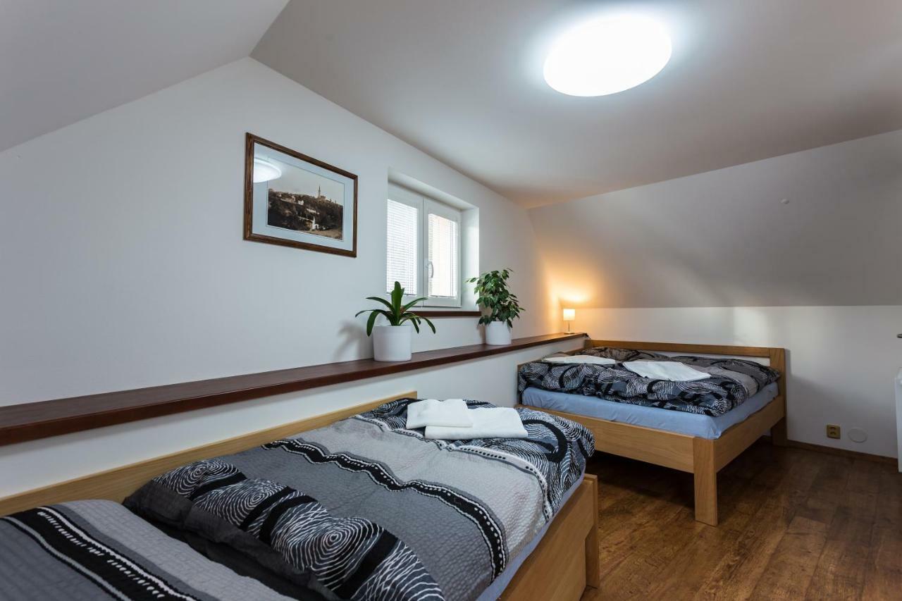 Attic Rooms Tábor Exteriör bild